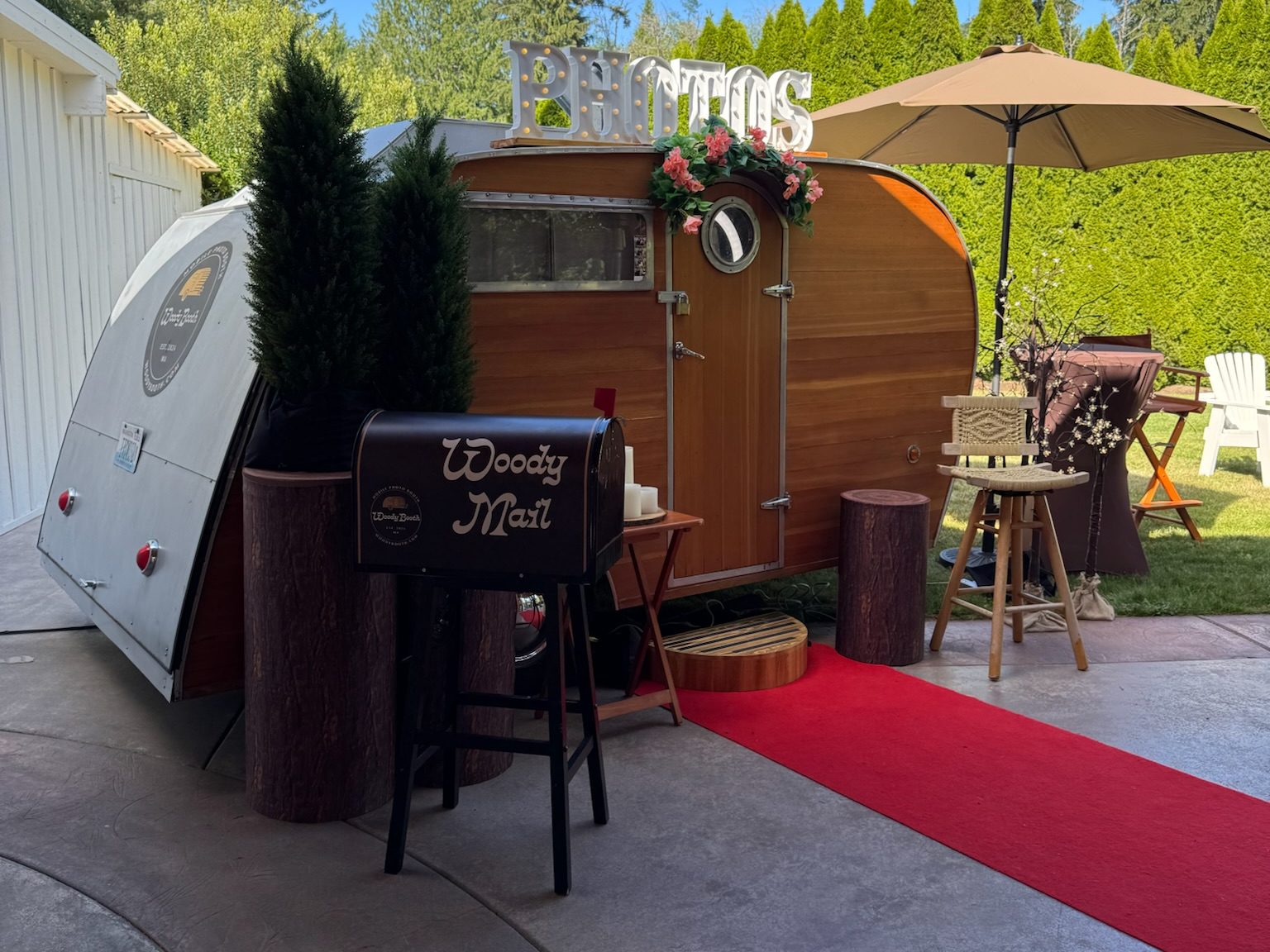 Woody Booth trailer with the Woody Mail guest mailbox